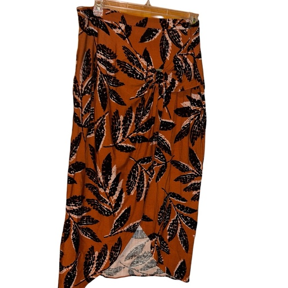 Joseph Ribkoff printed Wrap rust/multicoled Skirt size 16 tropical beach vibes - Picture 1 of 4